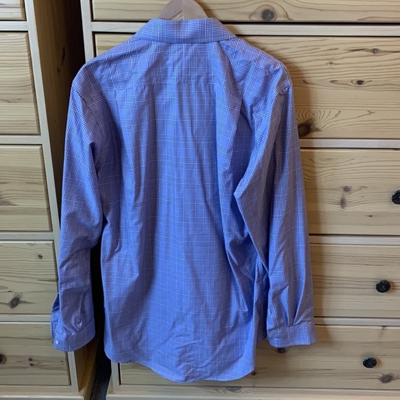 Jos. A. Bank Non-Iron Tailored Fit 1905 Button Down Size 16.5 - Picture 4 of 4